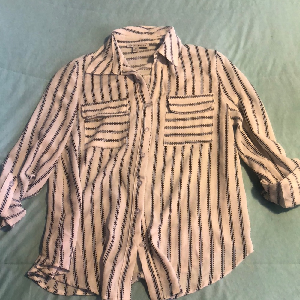 Medium woman’s stripe button up
